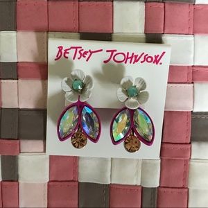 Betsey Johnson Flower earnings